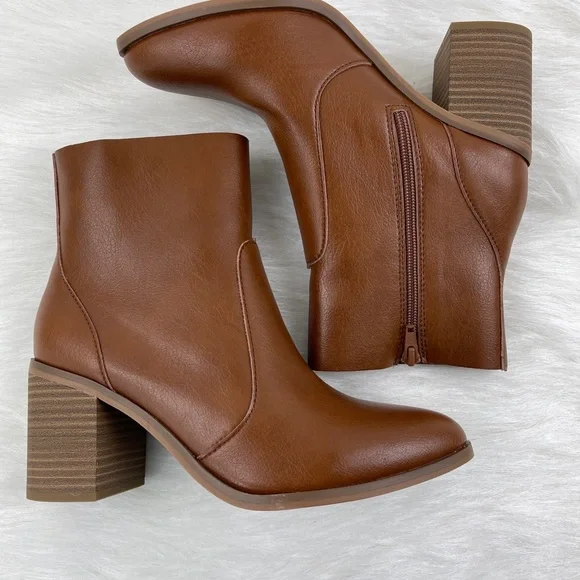 Brown boot - Picture 1 of 4